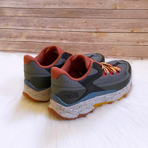 The North Face Men’s VECTIV Taraval Trail Sneakers - Picture 2 of 9